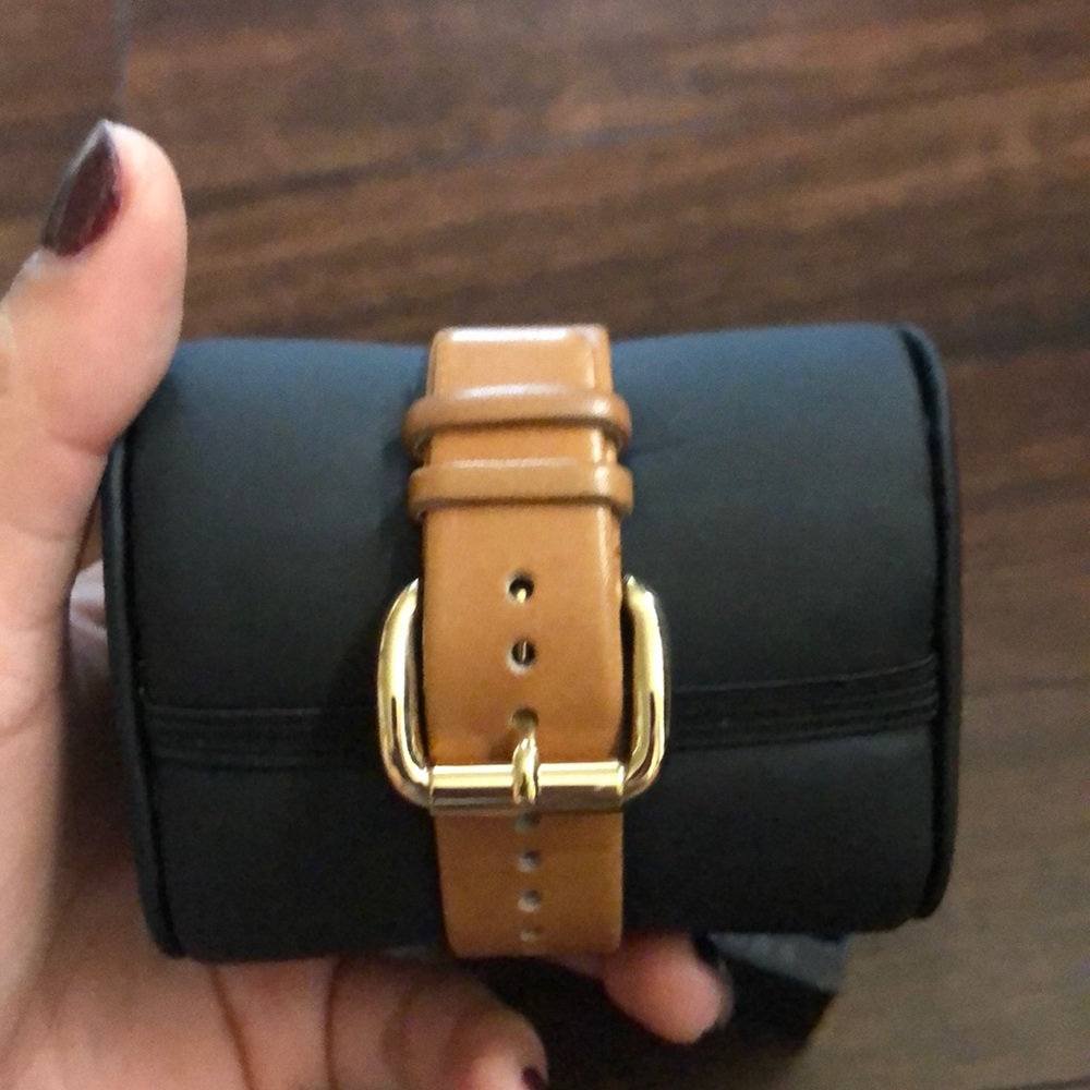 Leather Watch - Picture 2 of 8